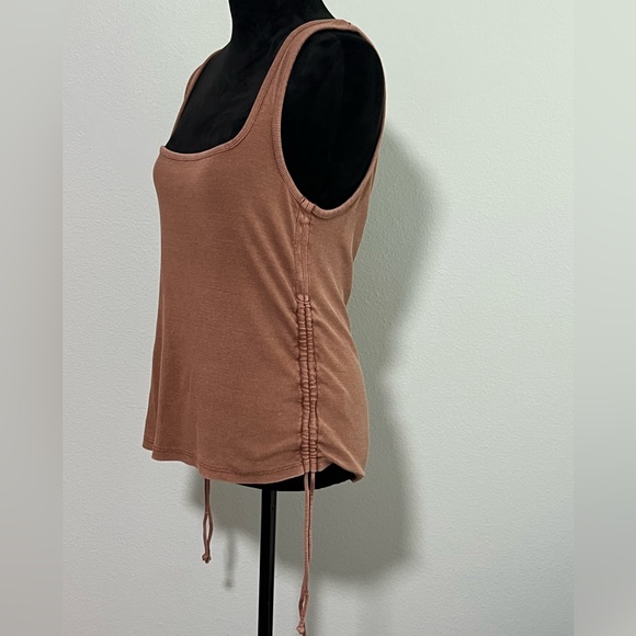 PILCRO Ribbed Ruched Tank Top - L - Picture 5 of 8